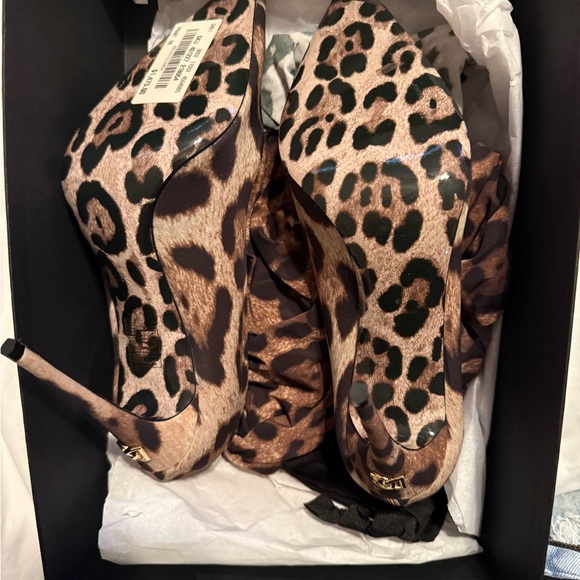 Dolce&Gabbana - x Kim leopard-print over-the-knee boots - Picture 6 of 7